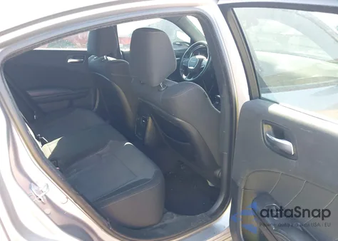 2016 Dodge Charger Sxt z USA, uszkodzony, nr VIN 2C3CDXHG3GH333427